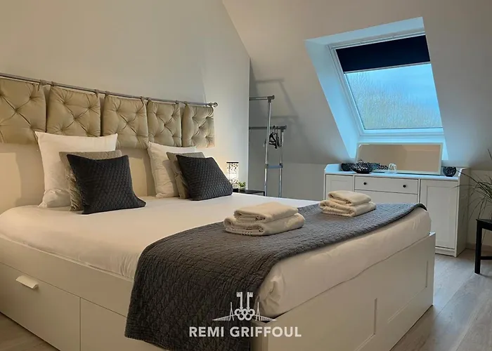 Les 4 Elements 4 Balcony Elevator & Private Parking Sleeps 4 Apartment