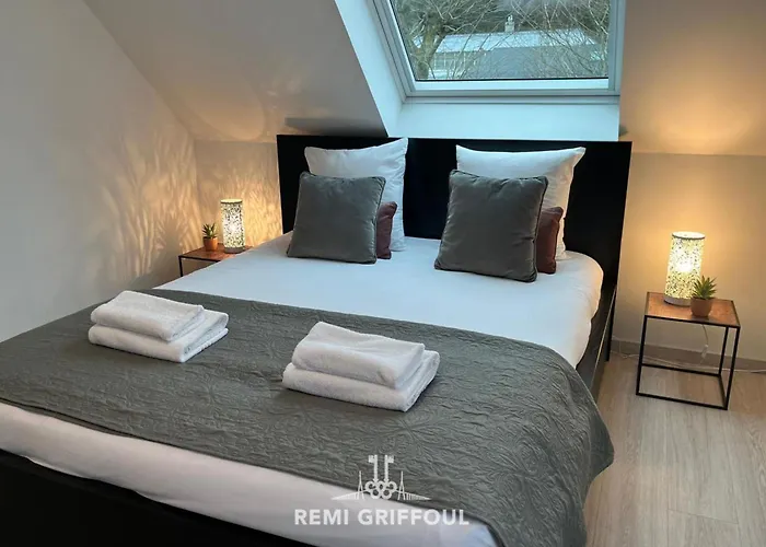 Les 4 Elements 4 Balcony Elevator & Private Parking Sleeps 4 Honfleur